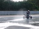 Quadowcy na płytach poślizgowych